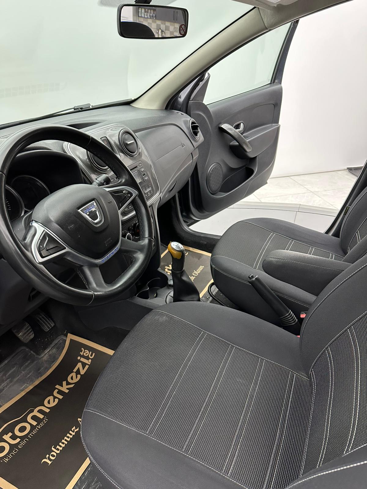 DACIA SANDERO 18